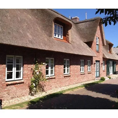 46 Holiday home *